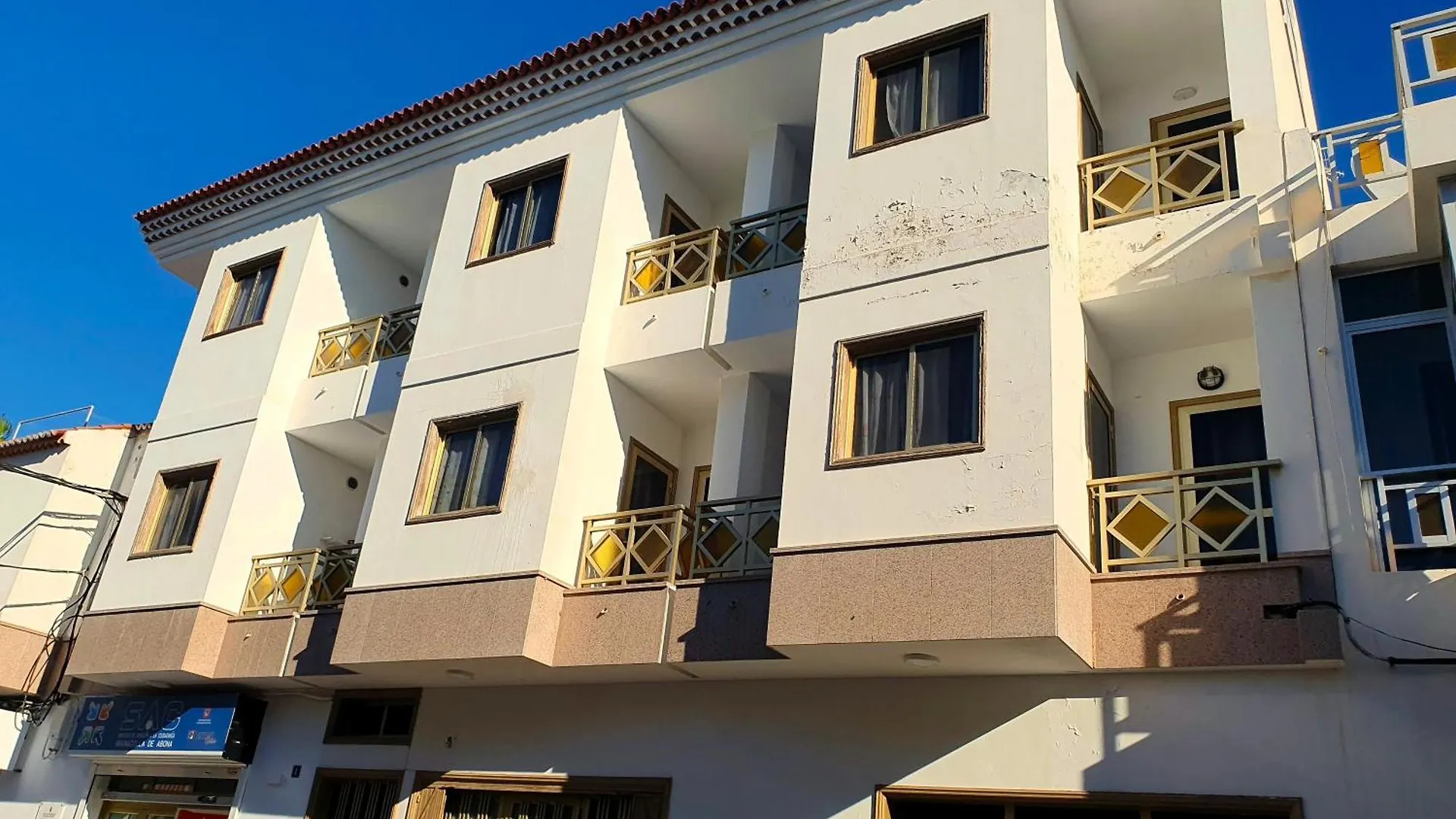 Seaside Whale Apartments Wifi 1D Los Abrigos Spain